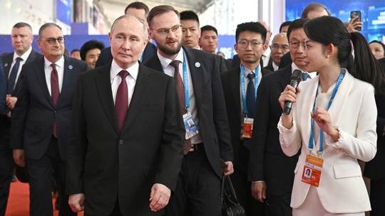 China's electric cars are better than US ones – Putin