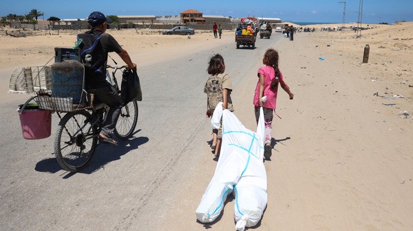 غزہ کے حکام نے خبردار کیا ہے کہ اسرائیل کی بھوک پالیسی کی وجہ سے 3,500 سے زیادہ بچوں کی موت کا خطرہ ہے