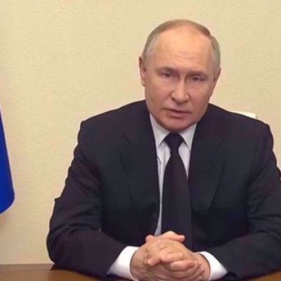 پیوٹن ایرانی صدر کی شہادت کو ایک بڑا نقصان سمجھتے ہیں اور ایران کے ساتھ تعلقات بڑھانے کے عزم کا اظہار کرتے ہیں۔