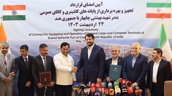 ایران اور ہندوستان کے درمیان چابہار بندرگاہ کی ترقی کے لیے 10 سالہ معاہدے پر دستخط