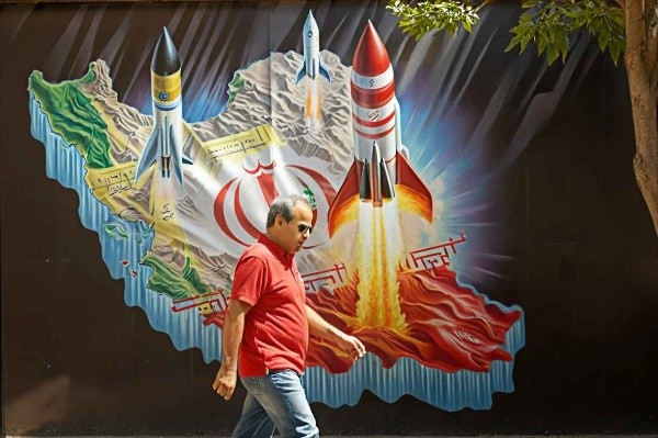 US Imposes Sanctions on Iran’s Oil Sector Following Missile Attack on Israel