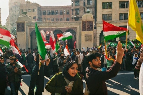 Thousands Mourn Hamas Leader Haniyeh in Iran Amid Calls for Revenge
