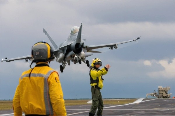 US Orders Submarine and Carrier Strike Group Deployment to Middle East Amid Rising Tensions