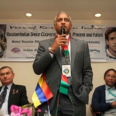 راکیش شرما: خلا میں جانے والے پہلے بھارتی کی عالمی تعاون کی اپیل