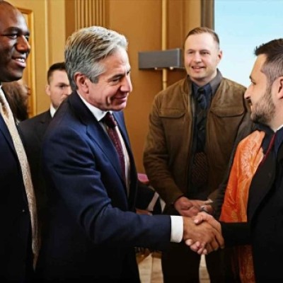 امریکہ یوکرین کو روس کے اندر حملے کی اجازت دینے پر غور کر رہا ہے، جس سے پیوٹن کی سخت ردعمل سامنے آیا ہے۔