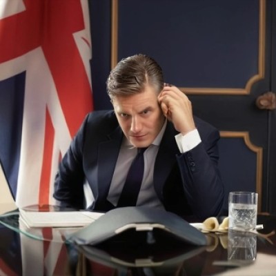 برطانوی وزیراعظم کی ایران کو اسرائیل پر حملے سے باز رہنے کی اپیل